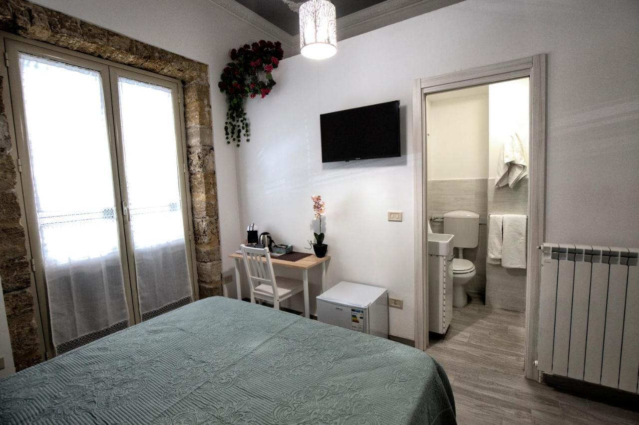 Garden House: Apartments And Rooms For Holidays Palermo Bagian luar foto