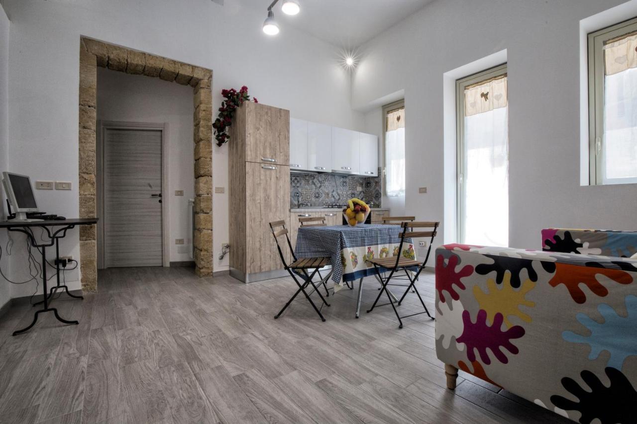 Garden House: Apartments And Rooms For Holidays Palermo Bagian luar foto