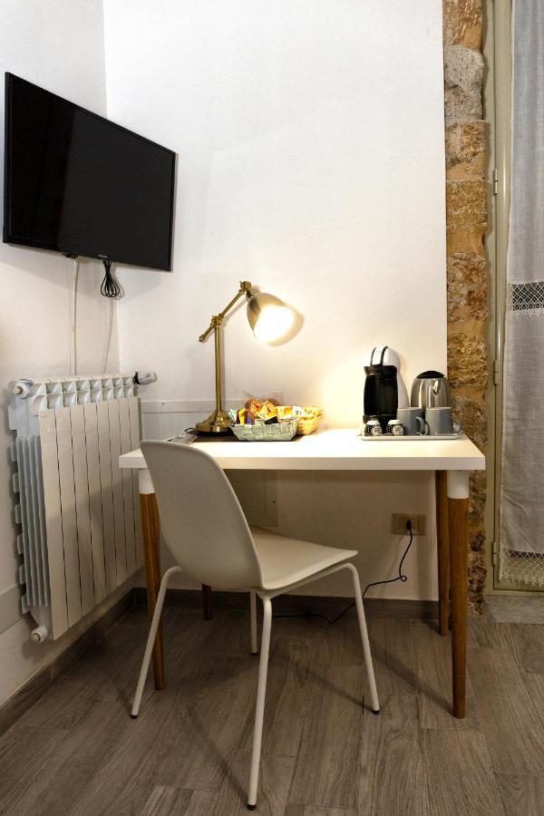 Garden House: Apartments And Rooms For Holidays Palermo Bagian luar foto