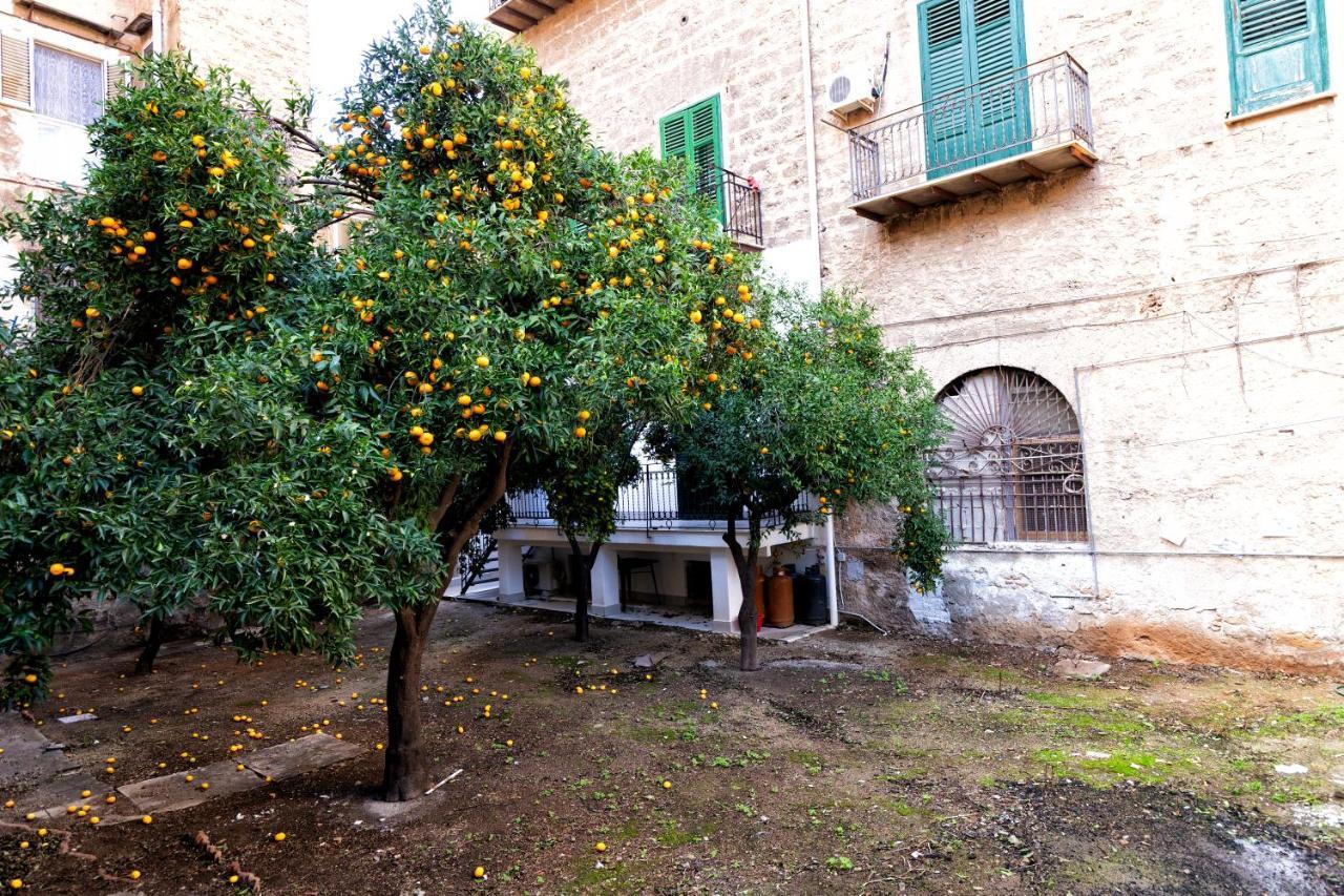 Garden House: Apartments And Rooms For Holidays Palermo Bagian luar foto